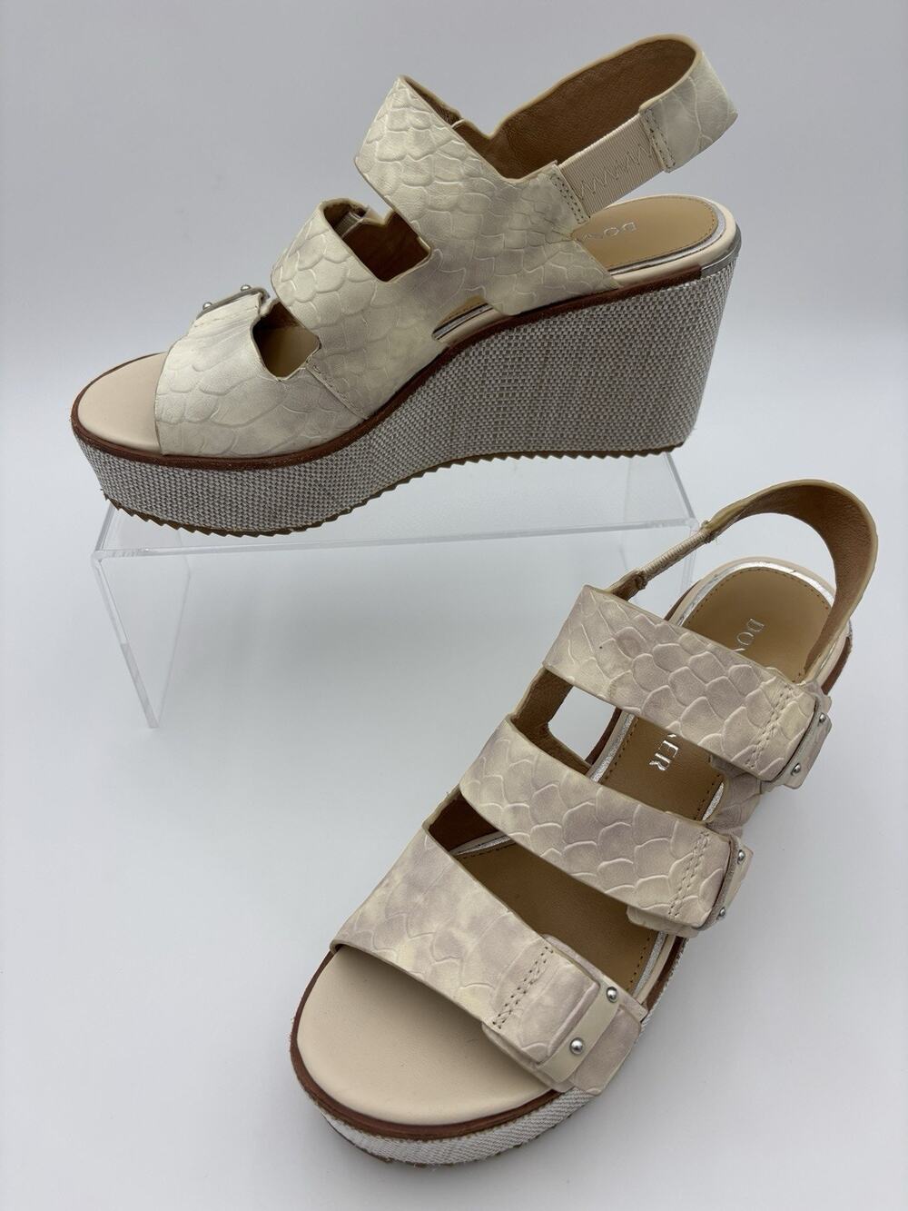 Donald Pliner Iris Platform Wedge Sandal Cream Embossed Leather Size 7 M Strappy